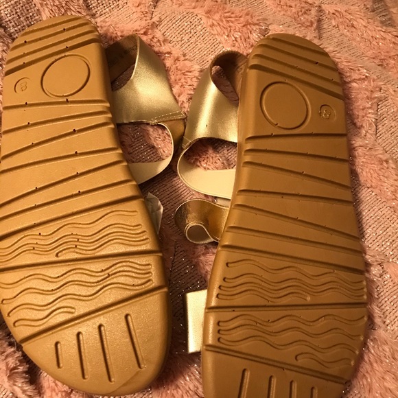 Both pairs gold an tan sold as 1 - Picture 6 of 8